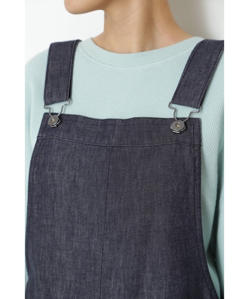 human woman（ヒューマンウーマン）の「◆デニムサロペット（サロペット/オーバーオール・レディース・ネイビー・MEDIUM）」の5枚目の写真