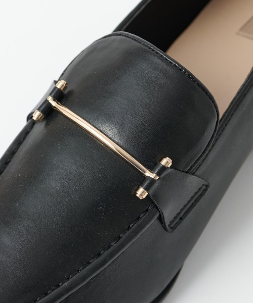 COLONY 2139(コロニートゥーワンスリーナイン)の「【マカロンFoot】メタルバーローファー(ローファー・レディース・ブラック/アイボリー・22.5cm/23.5cm/24.5cm)」の5枚目の写真