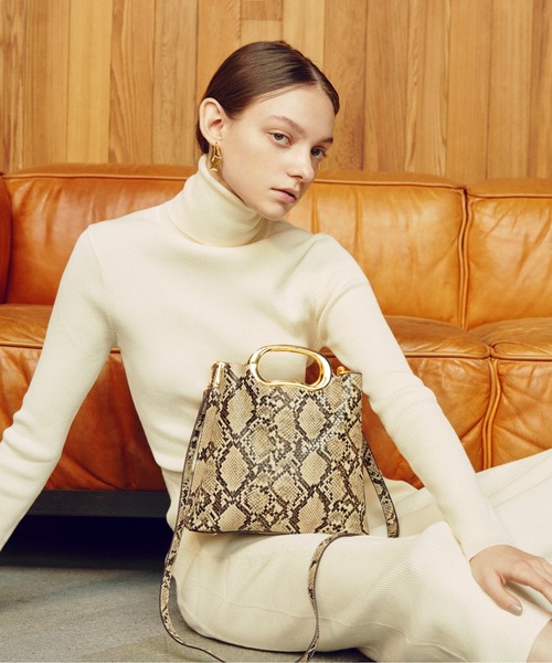 SALON de RUBAN（サロンドルヴァン）の「【SALON de RUBAN/サロン ド ルヴァン】 2wayハンドバッグ（ハンドバッグ・レディース・ベージュ/アイボリー/ミント/その他1/ライトピンク/ブラック/ダークグレー/パイソン/カーキ・FREE）」の8枚目の写真