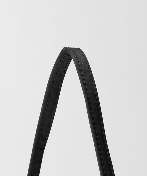 hai（ハイ）の「＜hai＞Vera シルク ミニ トートバッグ（ハンドバッグ・レディース・ホワイト・FREE）」の2枚目の写真