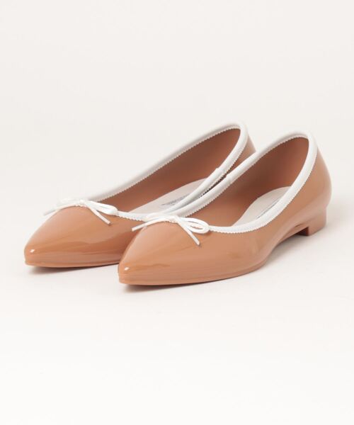 TEMPERATE（テンパレイト）の「IRMA （TEMPERATE/テンパレイト） ポインテッドトゥ バレエシューズ（パンプス・レディース・ブラック/オフホワイト/グレー/ボルドー/ライトグレー/ライトグリーン/レッド/ベージュ/ネイビー/オレンジ/パープル/グリーン・38/39/40/37/36/41）」の5枚目の写真