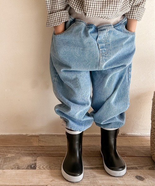 aimoha（アイモハ）の「aimoha-KIDS- ウォッシュデニム裾リブ絞りパンツ（スラックス・キッズ・ブラック/ブルー・100/80/110/90/120/130）」の12枚目の写真