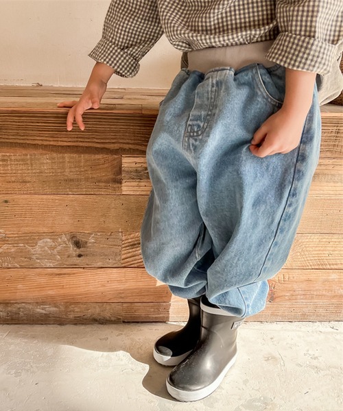 aimoha（アイモハ）の「aimoha-KIDS- ウォッシュデニム裾リブ絞りパンツ（スラックス・キッズ・ブラック/ブルー・100/80/110/90/120/130）」の13枚目の写真