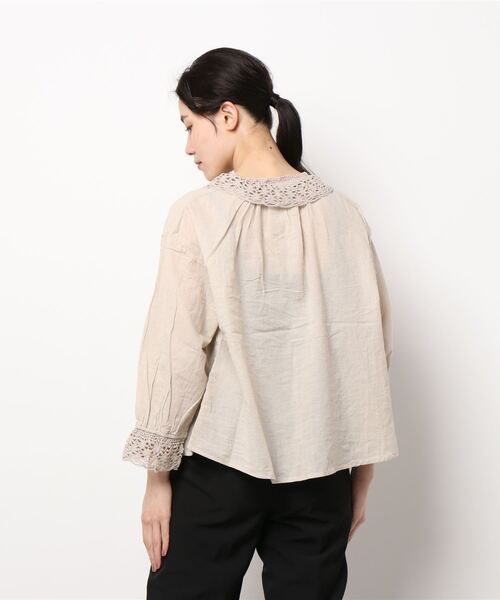 Samansa Mos2(サマンサ モスモス)の「レース襟ブラウス(シャツ/ブラウス・レディース・ブラック/ベージュ/オフホワイト/ブルー・フリ-)」の8枚目の写真