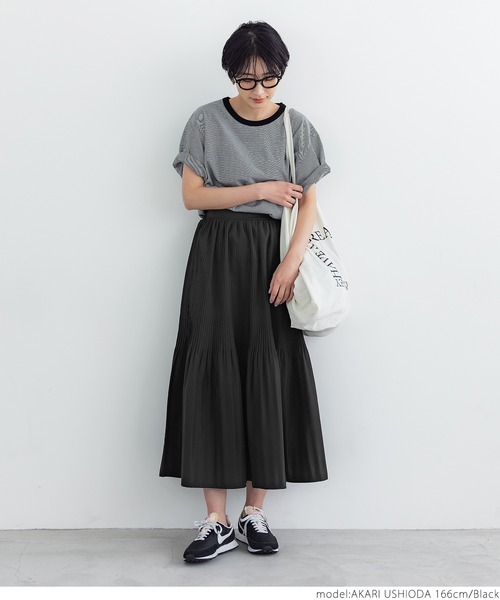coca(coca)(コカ)の「フェードプリーツハリ感スカート(スカート・レディース・ブラック/ブルー・ONE SIZE)」の9枚目の写真