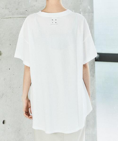 nota(ノータ)の「アシンメトリールーズTee(Tシャツ/カットソー・レディース・アイボリー/オレンジ/ブラック・FREE)」の13枚目の写真