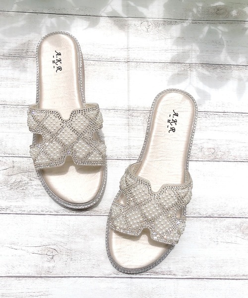 Noubel Voug Relax（ヌーベルヴォーグリラックス）の「ビジューデザインフラットサンダル（サンダル・レディース・ベージュ/ブラック・M/S/L/LL）」の5枚目の写真