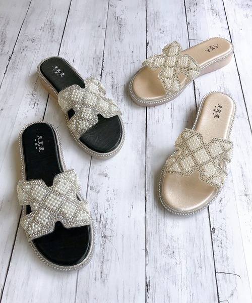 Noubel Voug Relax（ヌーベルヴォーグリラックス）の「ビジューデザインフラットサンダル（サンダル・レディース・ベージュ/ブラック・M/S/L/LL）」の6枚目の写真