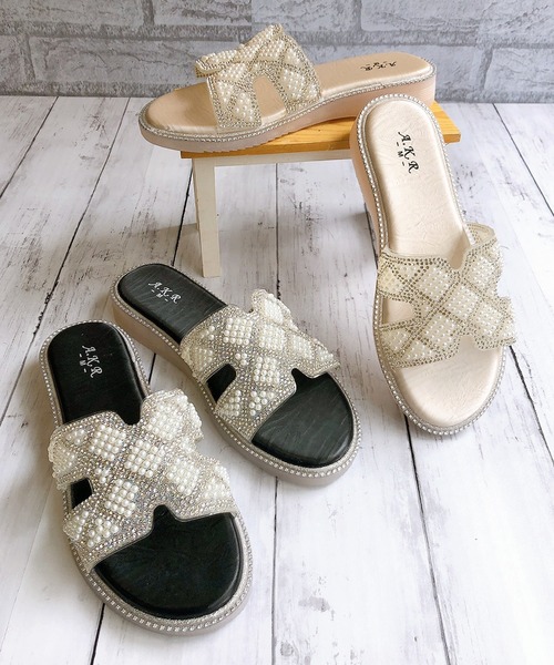 Noubel Voug Relax（ヌーベルヴォーグリラックス）の「ビジューデザインフラットサンダル（サンダル・レディース・ベージュ/ブラック・M/S/L/LL）」の7枚目の写真