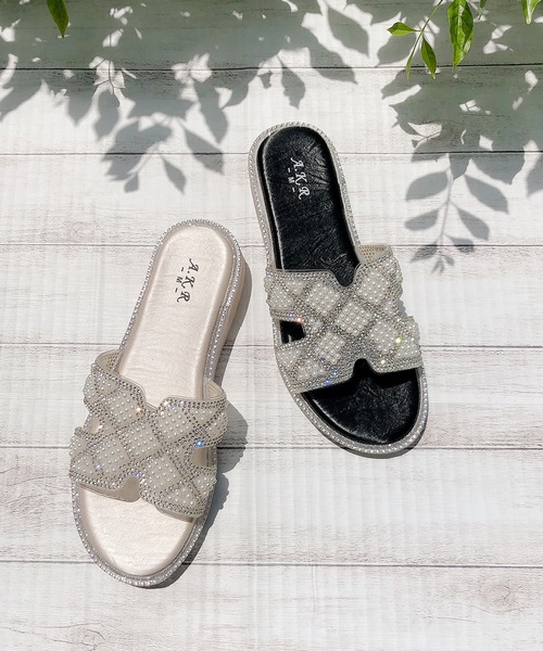 Noubel Voug Relax（ヌーベルヴォーグリラックス）の「ビジューデザインフラットサンダル（サンダル・レディース・ベージュ/ブラック・M/S/L/LL）」の8枚目の写真