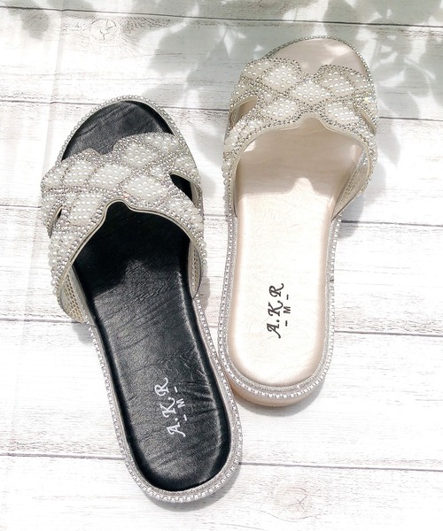 Noubel Voug Relax（ヌーベルヴォーグリラックス）の「ビジューデザインフラットサンダル（サンダル・レディース・ベージュ/ブラック・M/S/L/LL）」の10枚目の写真