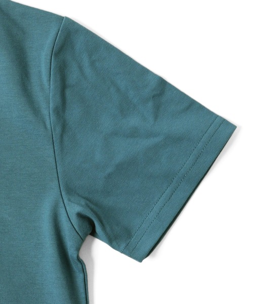 GLAZOS(グラソス)の「接触冷感・ビッグロゴフォトプリント半袖Tシャツ(Tシャツ/カットソー・キッズ・イエロー/ブラック/グレイッシュブルー・140cm/160cm/130cm/170cm/150cm)」の9枚目の写真