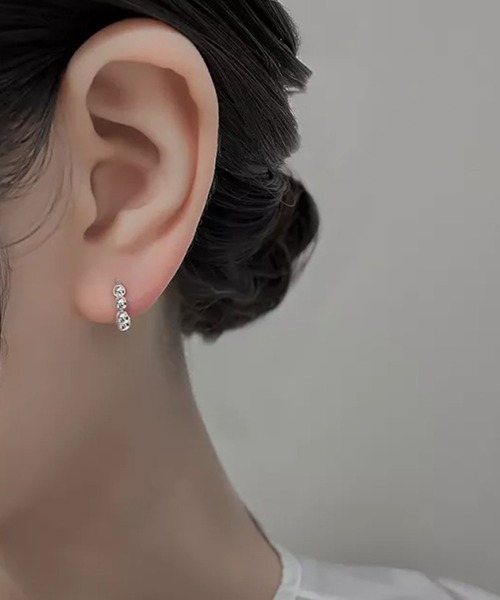 Auntie Rosa（アンティローザ）の「ボールチェーンピアス（ピアス（両耳用）・レディース・シルバー・FREE）」の4枚目の写真