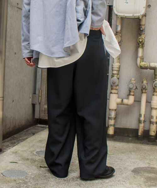 GLOSTER（グロスター）の「【GLOSTER/グロスター】ベルト付き ラップワイドパンツ（その他パンツ・メンズ・ブラック・M/L）」の4枚目の写真