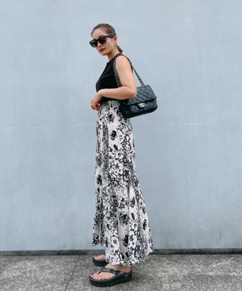 Vicente（ヴィセンテ）の「Garden maxi skirt（スカート・レディース・ブラック/ネイビー・FREE）」の7枚目の写真