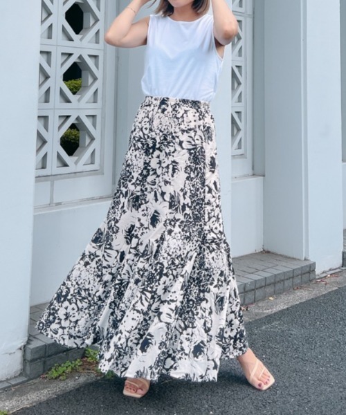 Vicente（ヴィセンテ）の「Garden maxi skirt（スカート・レディース・ブラック/ネイビー・FREE）」の9枚目の写真