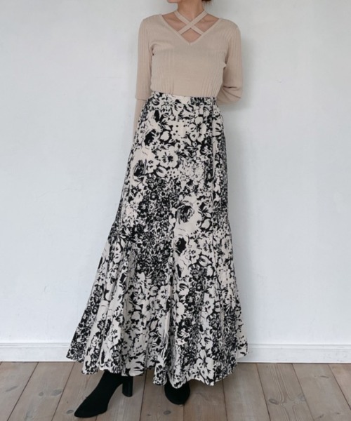 Vicente（ヴィセンテ）の「Garden maxi skirt（スカート・レディース・ブラック/ネイビー・FREE）」の16枚目の写真