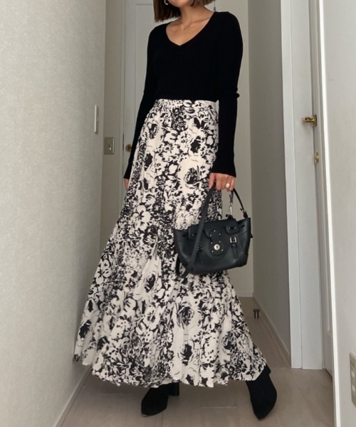 Vicente（ヴィセンテ）の「Garden maxi skirt（スカート・レディース・ブラック/ネイビー・FREE）」の14枚目の写真