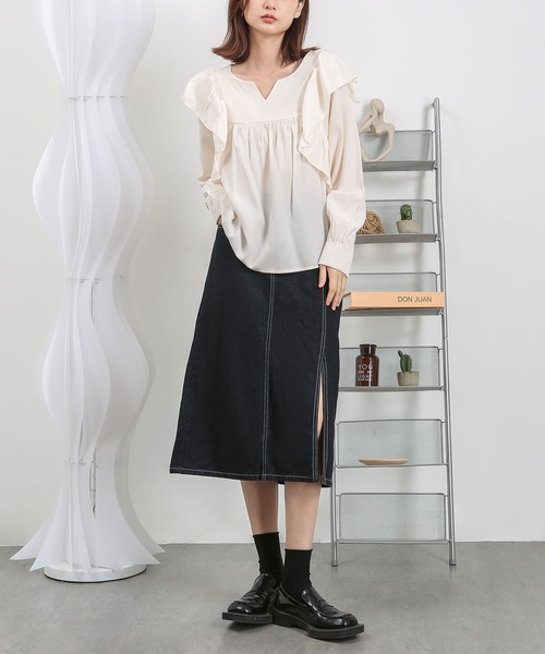 MAISON DE THERESE(メゾン ド テレーズ)の「ゆったりパフスリーブブラウス(シャツ/ブラウス・レディース・ブラック/アイボリー・L/M)」の5枚目の写真