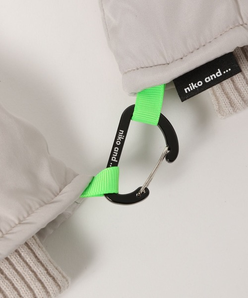 niko and...（ニコアンド）の「オリジナルエアサーマルハンドウォーマー（アームカバー・レディース・カーキ/アイボリー/ブラック・FREE）」の9枚目の写真