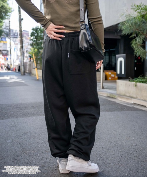 PLAYBOY(プレイボーイ)の「∴WEGO/【セットアップ対応商品】別注 PLAYBOY BIGロゴスウェットパンツ(スウェットパンツ・メンズ・ブラック/杢グレー・MEDIUM/LARGE)」の10枚目の写真