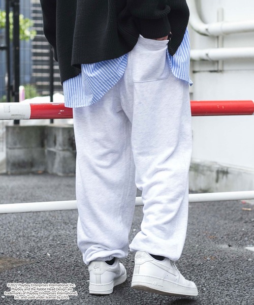 PLAYBOY(プレイボーイ)の「∴WEGO/【セットアップ対応商品】別注 PLAYBOY BIGロゴスウェットパンツ(スウェットパンツ・メンズ・ブラック/杢グレー・MEDIUM/LARGE)」の13枚目の写真