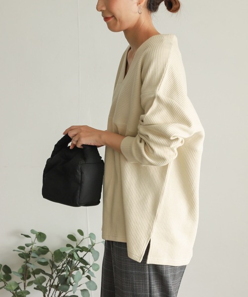 URBAN RESEARCH DOORS(アーバンリサーチドアーズ)の「ラゲットリブVネックプルオーバー(Tシャツ/カットソー・レディース・ライトベージュ/ブラック系その他/モカ・MEDIUM)」の5枚目の写真