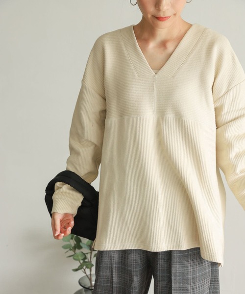 URBAN RESEARCH DOORS(アーバンリサーチドアーズ)の「ラゲットリブVネックプルオーバー(Tシャツ/カットソー・レディース・ライトベージュ/ブラック系その他/モカ・MEDIUM)」の11枚目の写真