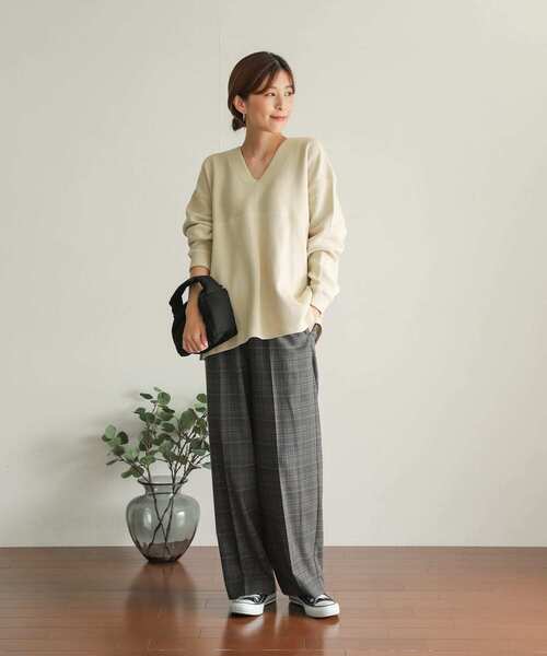 URBAN RESEARCH DOORS(アーバンリサーチドアーズ)の「ラゲットリブVネックプルオーバー(Tシャツ/カットソー・レディース・ライトベージュ/ブラック系その他/モカ・MEDIUM)」の14枚目の写真