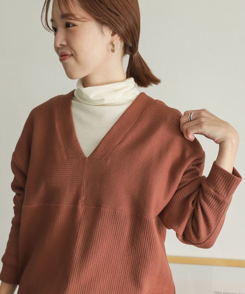 URBAN RESEARCH DOORS(アーバンリサーチドアーズ)の「ラゲットリブVネックプルオーバー(Tシャツ/カットソー・レディース・ライトベージュ/ブラック系その他/モカ・MEDIUM)」の15枚目の写真