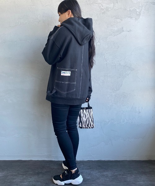 SMITH'S（スミス）の「【CLASSY. 3月号掲載】[SMITH'S/スミス] 別注 ペインターバックポケット スウェットパーカー（パーカー・レディース・グリーン/ナチュラル/ブラック・M/S/L）」の2枚目の写真