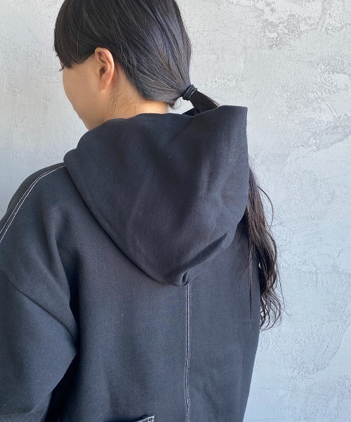 SMITH'S（スミス）の「【CLASSY. 3月号掲載】[SMITH'S/スミス] 別注 ペインターバックポケット スウェットパーカー（パーカー・レディース・グリーン/ナチュラル/ブラック・M/S/L）」の6枚目の写真