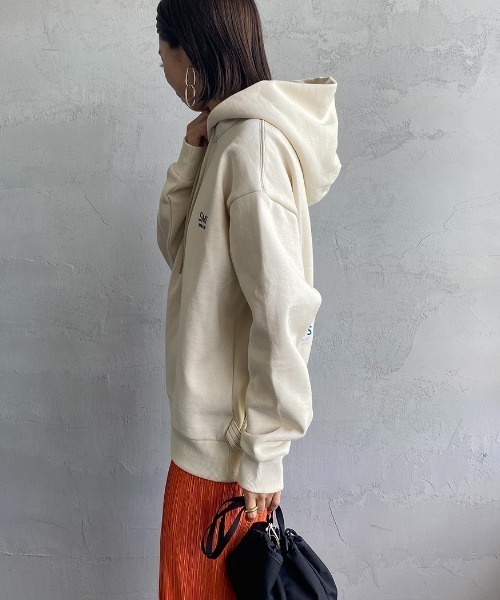 SMITH'S（スミス）の「【CLASSY. 3月号掲載】[SMITH'S/スミス] 別注 ペインターバックポケット スウェットパーカー（パーカー・レディース・グリーン/ナチュラル/ブラック・M/S/L）」の18枚目の写真