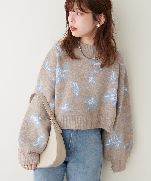 natural couture（ナチュラルクチュール）の「トレンドを詰め込んだ上品ニット/フラワージャガードショートニット（ニット/セーター・レディース・グレー/モカ・FREE）」の2枚目の写真