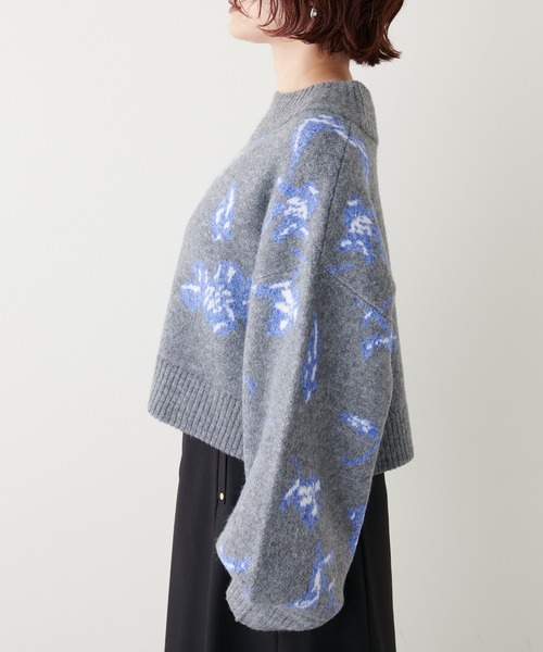 natural couture（ナチュラルクチュール）の「トレンドを詰め込んだ上品ニット/フラワージャガードショートニット（ニット/セーター・レディース・グレー/モカ・FREE）」の8枚目の写真
