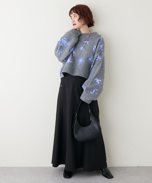 natural couture（ナチュラルクチュール）の「トレンドを詰め込んだ上品ニット/フラワージャガードショートニット（ニット/セーター・レディース・グレー/モカ・FREE）」の3枚目の写真