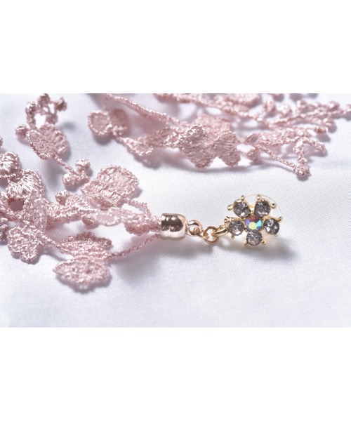 tone（トーン）の「【Astyle】フラワービジュータッセルピアス(MA)（ピアス（両耳用）・レディース・ゴールド・FREE）」の3枚目の写真