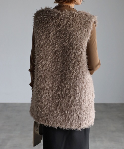 UNFIELD（アンフィールド）の「【UNFIELD】シャギーベスト（ベスト・レディース・ブラウン/オフホワイト・FREE）」の4枚目の写真