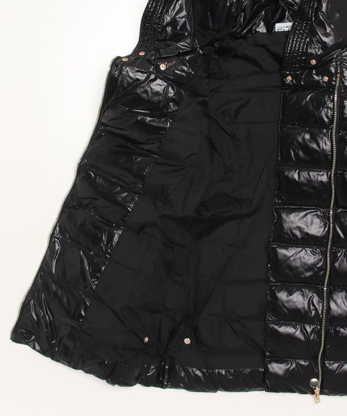 EMPORIO ARMANI EA7(エンポリオアルマーニイーエーセブン)の「【エンポリオ アルマーニ EA7】Winter Jackets フード付きパファージャケット 中綿入り(ダウンジャケット/コート・レディース・ブラック・MEDIUM/SMALL/X-SMALL)」の3枚目の写真