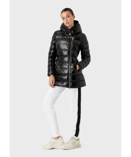 EMPORIO ARMANI EA7(エンポリオアルマーニイーエーセブン)の「【エンポリオ アルマーニ EA7】Winter Jackets フード付きパファージャケット 中綿入り(ダウンジャケット/コート・レディース・ブラック・MEDIUM/SMALL/X-SMALL)」の5枚目の写真