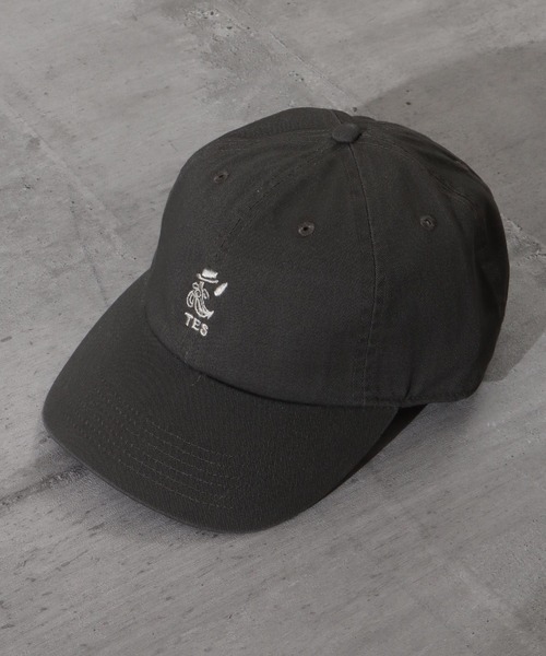 The Endless Summer（エンドレスサマー）の「TES BUHI EMB LOW CAP / キャップ（キャップ・メンズ・ベージュ/ライトグレー/A/チャコール/サックスブルー/パープル/ブラック/ネイビー/オリーブ/ブルー/サーモンピンク/ダークオレンジ・FREE）」の6枚目の写真