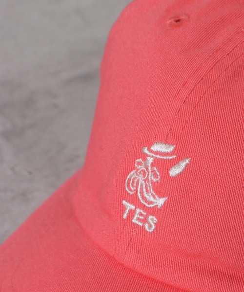 The Endless Summer（エンドレスサマー）の「TES BUHI EMB LOW CAP / キャップ（キャップ・メンズ・ベージュ/ライトグレー/A/チャコール/サックスブルー/パープル/ブラック/ネイビー/オリーブ/ブルー/サーモンピンク/ダークオレンジ・FREE）」の14枚目の写真