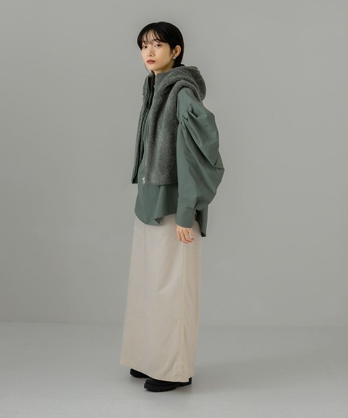 KBF（ケイビーエフ）の「ベロアセミフレアスカート（スカート・レディース・ライトベージュ/ブルー/ブラック・ONE）」の7枚目の写真