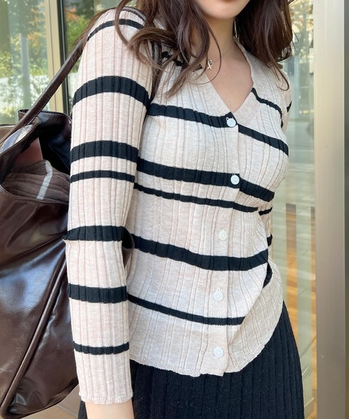 Lamoa(ラモア)の「Lamoa/ボーダー リブニット カーディガン(ニット/セーター・レディース・アイボリー/ブラウン/ブラック/ネイビー/グレー・FREE)」の2枚目の写真