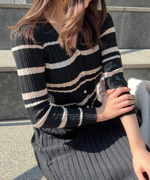 Lamoa(ラモア)の「Lamoa/ボーダー リブニット カーディガン(ニット/セーター・レディース・アイボリー/ブラウン/ブラック/ネイビー/グレー・FREE)」の12枚目の写真