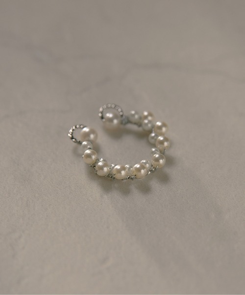 Kana（カナ）の「パール アーチ ゴールド シルバー 結婚式 お呼ばれ イヤーカフ（イヤーカフ・レディース・シルバー/ゴールド・フリー）」の9枚目の写真