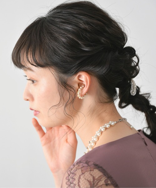 Kana（カナ）の「パール アーチ ゴールド シルバー 結婚式 お呼ばれ イヤーカフ（イヤーカフ・レディース・シルバー/ゴールド・フリー）」の6枚目の写真