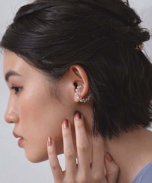 Kana（カナ）の「パール アーチ ゴールド シルバー 結婚式 お呼ばれ イヤーカフ（イヤーカフ・レディース・シルバー/ゴールド・フリー）」の12枚目の写真