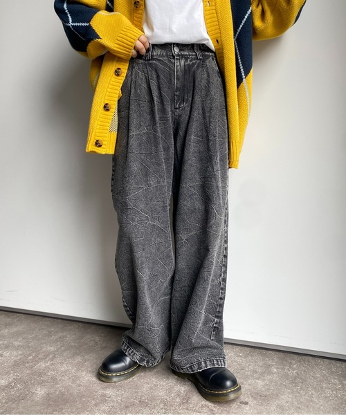 CPCM（シーピーシーエム）の「タックテーパードパンツ（デニムパンツ・レディース・ブラック/ブルー/ネイビー・FREE）」の2枚目の写真