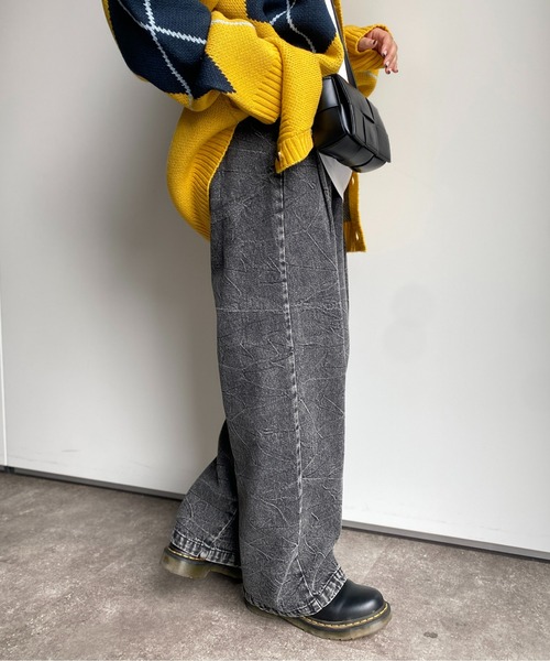 CPCM（シーピーシーエム）の「タックテーパードパンツ（デニムパンツ・レディース・ブラック/ブルー/ネイビー・FREE）」の8枚目の写真